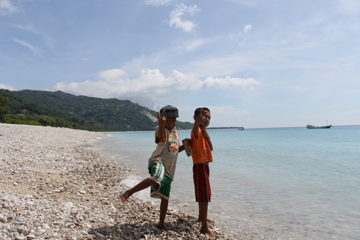 11Anak-anak Pulau Timor