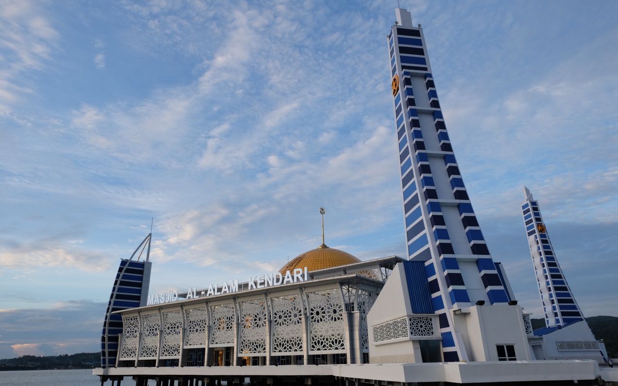 wisata kendari masjid terapung kendari